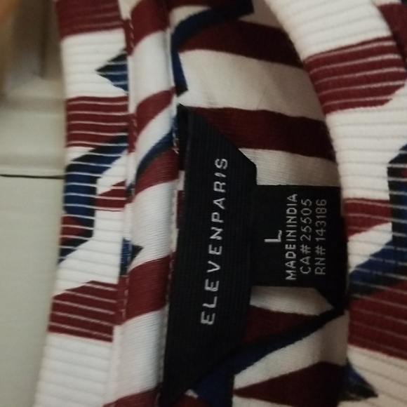 Sweater/ shirt, size large - Picture 4 of 4